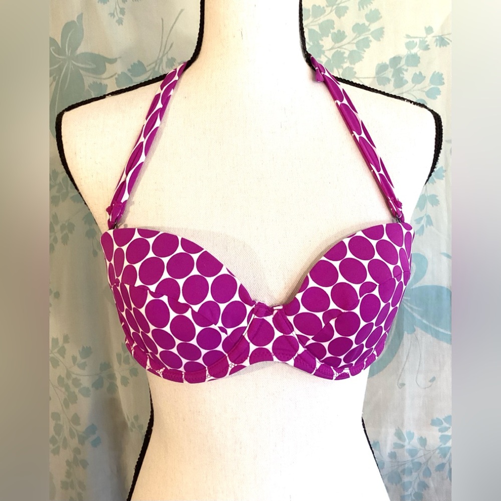Swimsuit top. Size Small